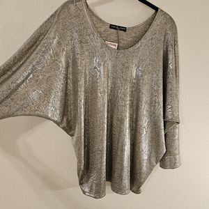Silver Metallic Snake Skin Print Top Size Large, Party Ready! New with tag
